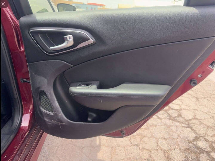 2017 Chrysler 200