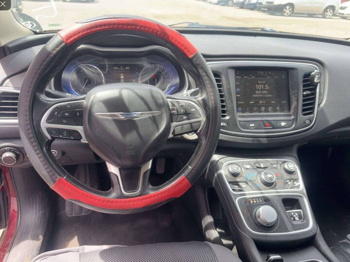 2017 Chrysler 200